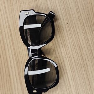 Fendi 52mm Black Unisex Sunglasses, Authenticity Card, Cleaning Cloth And Case